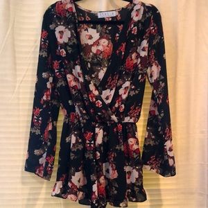 STELLA LAGUNA BEACH long sleeved romper, size M